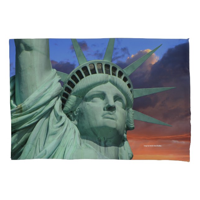 STATUE OF LIBERTY PILLOW CASE (Front)