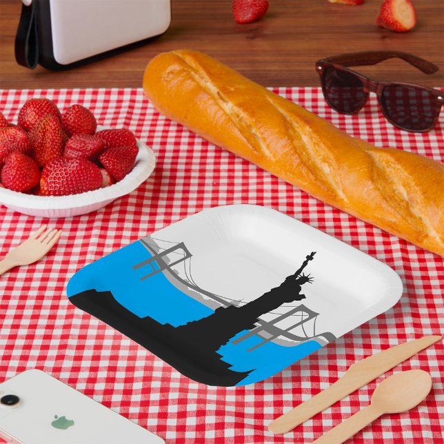 Statue of Liberty Silhouette New York Skyline Paper Plates (Creator Uploaded)