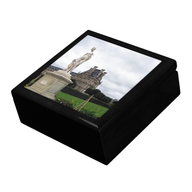 Statue on the Louvre Grounds Gift Box (Side)
