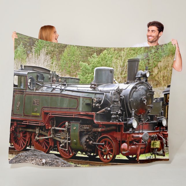 STEAM LOCOMOTIVE FLEECE BLANKET (In Situ)