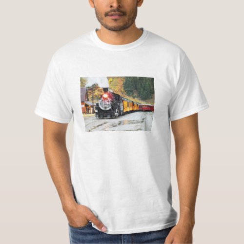 Steam train in Silverton USA T_Shirt