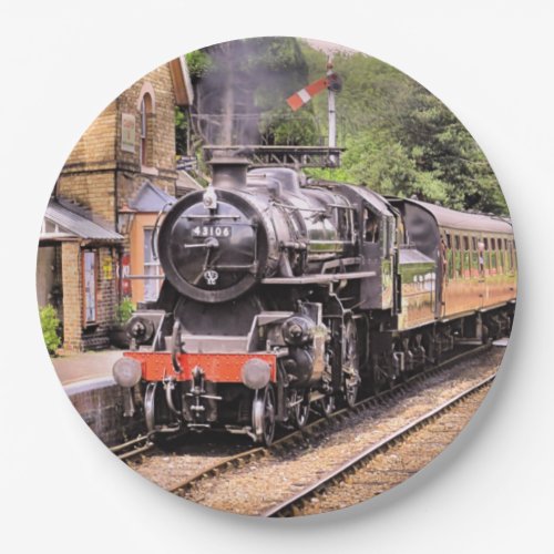 STEAM TRAINS   PAPER PLATES