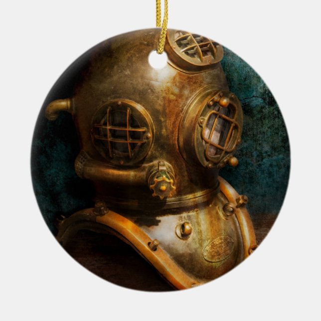 Steampunk - Diving - The diving helmet Ceramic Ornament (Front)