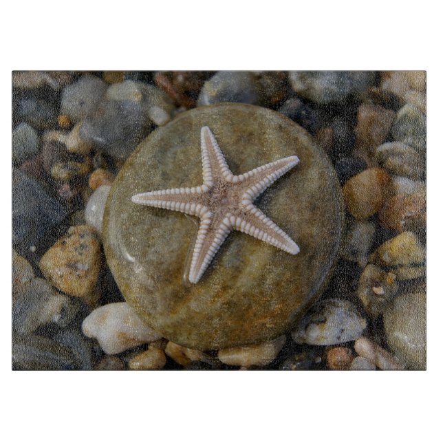 Stone starfish on the beach cutting board (Front)