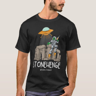 Stonehenge England Souvenir Aliens & Flying Sa T-Shirt