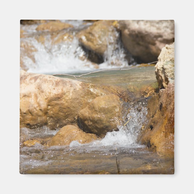 Stormy stream in spring magnet (Front)