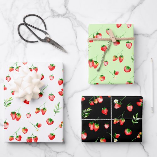Strawberries and Daisies Pattern Wrapping Paper Sheets