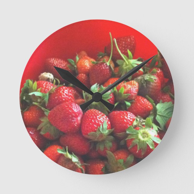 Strawberries Round Clock (Front)
