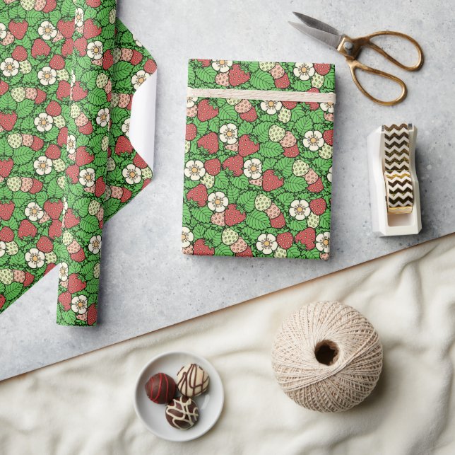 Strawberry Background Pattern Wrapping Paper (Crafts)
