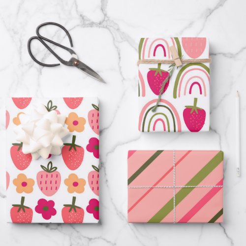 Strawberry Fields Delight 2 Wrapping Paper Sheets