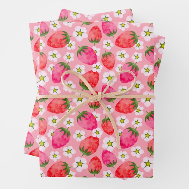 Strawberry & florals pattern wrapping paper sheets (In situ)