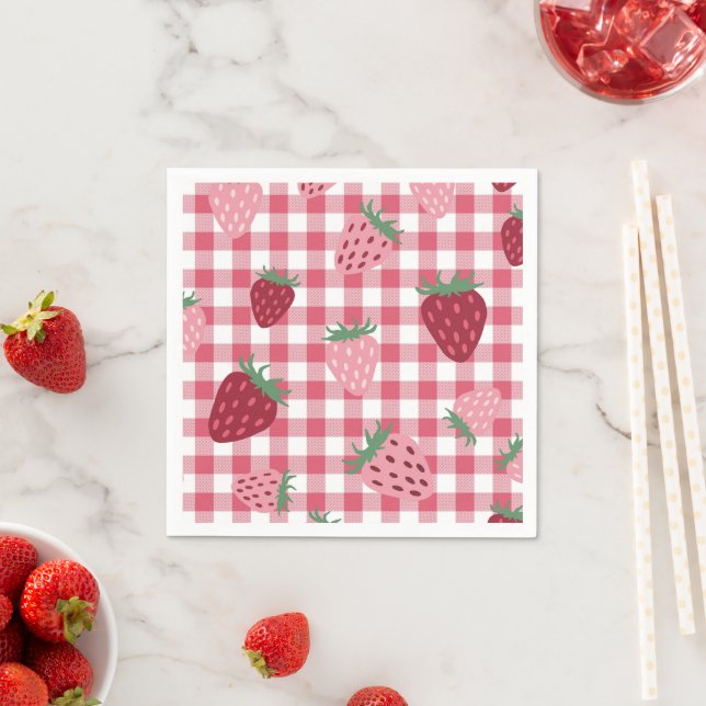  Strawberry Gingham Pattern Napkins (Insitu)