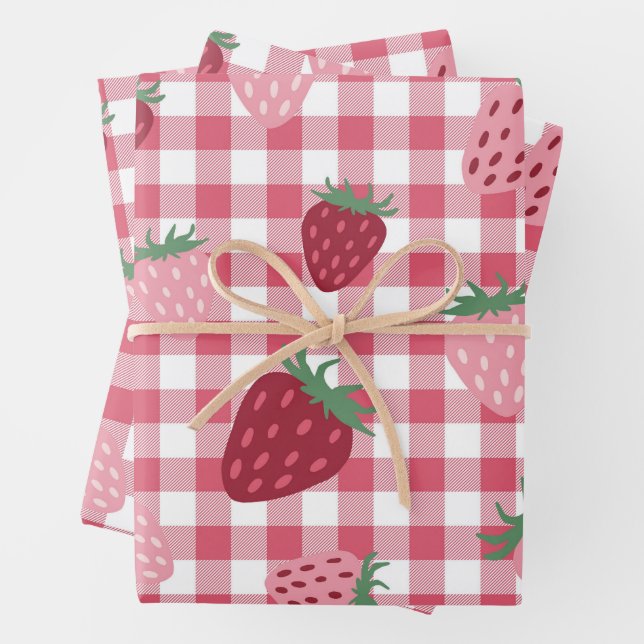  Strawberry Gingham Pattern Wrapping Paper Sheets (In situ)