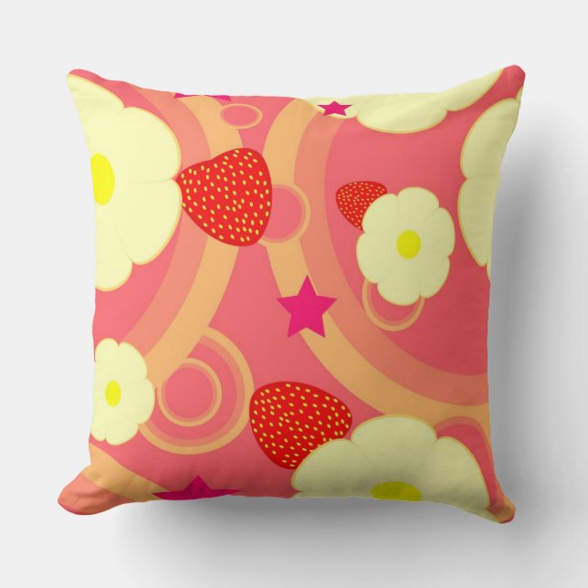 Strawberry Pattern 2 Throw Pillow (Front)
