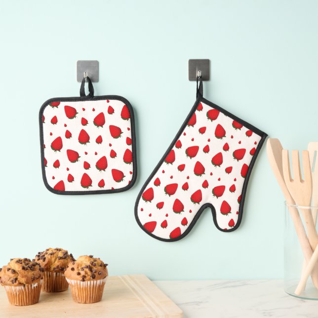 Strawberry Pattern Fruit Oven Mitt & Pot Holder Set (Insitu(Hanging))