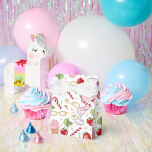 Strawberry Sundae Pattern Favor Box