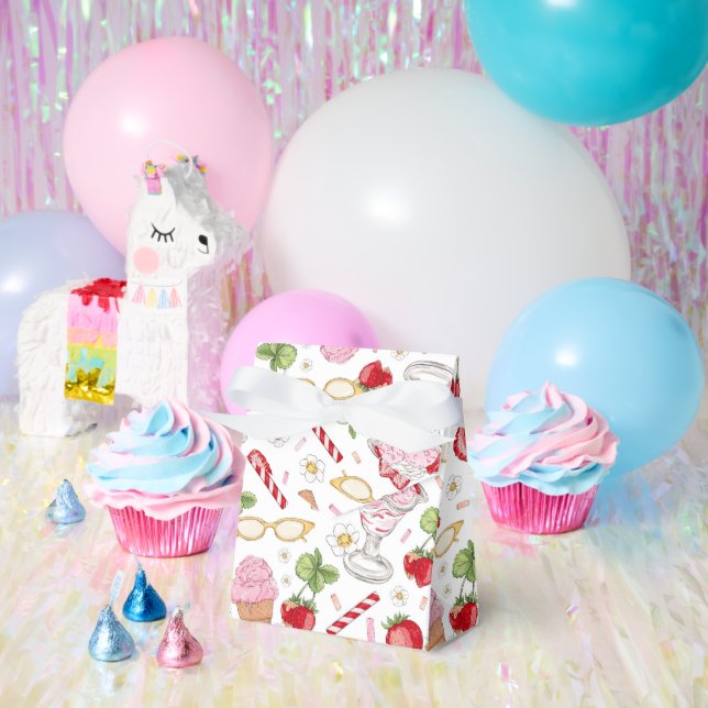Strawberry Sundae Pattern Favor Box (Party)