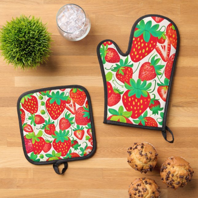 Strawberry Swirl Pattern Oven Mitt & Pot Holder Set (Top Down)