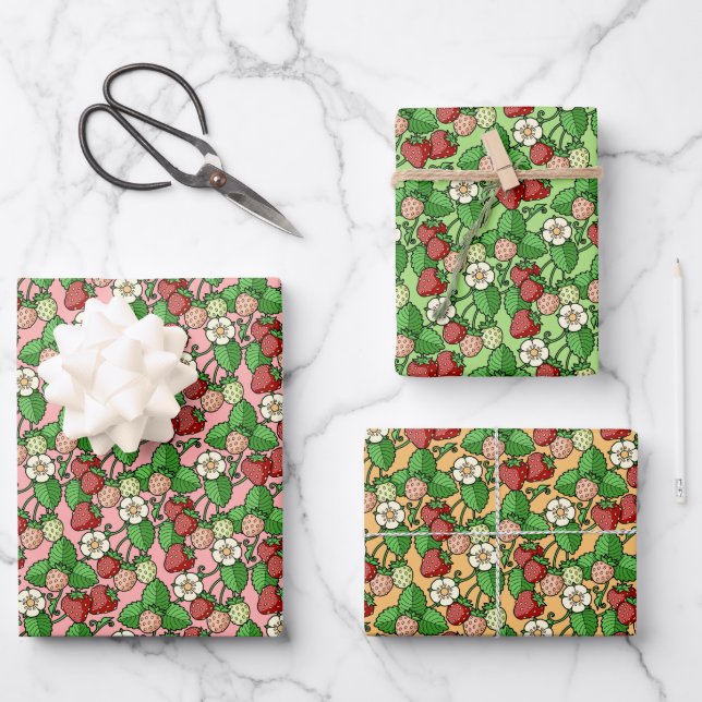 Strawberry Vine Pattern Wrapping Paper Sheets (Front)