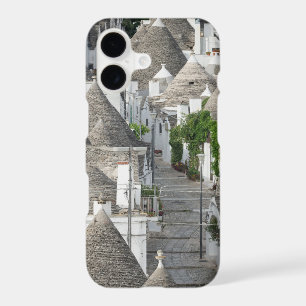 Street with trulli houses in Alberobello, Puglia iPhone 17 Case