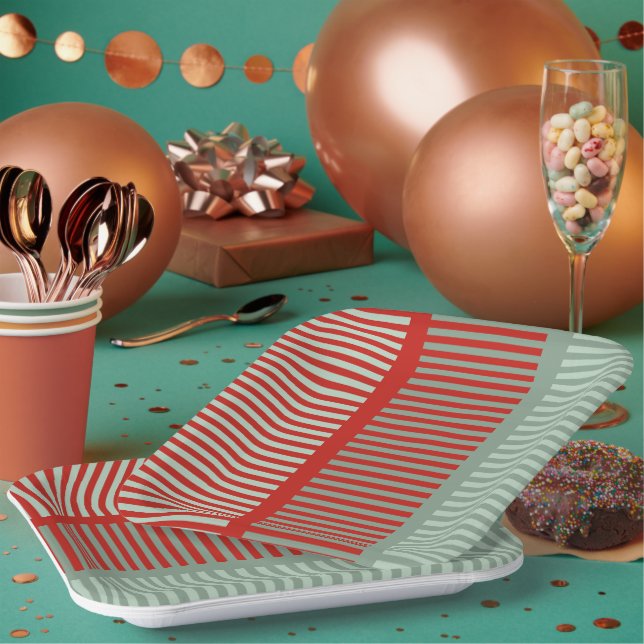 Striped Red and Green Pattern  Paper Plates (Multi)