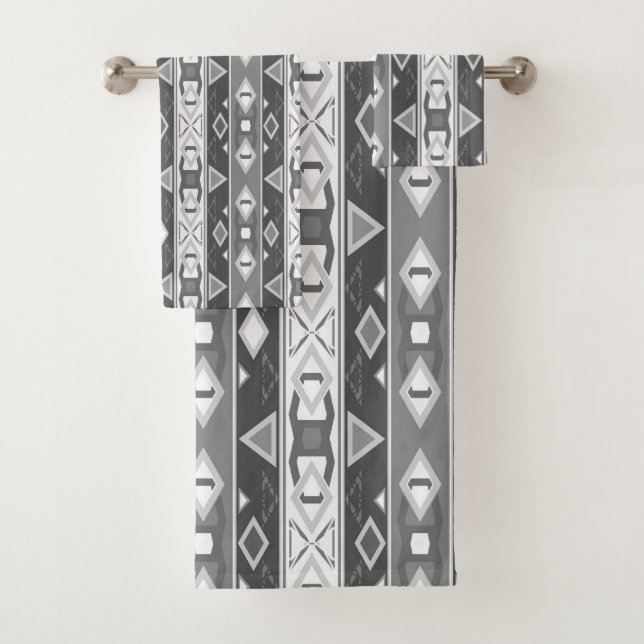Stripes and geometric shapes gray white bath towel set (Insitu)