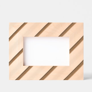 Stripes Engraved Frames