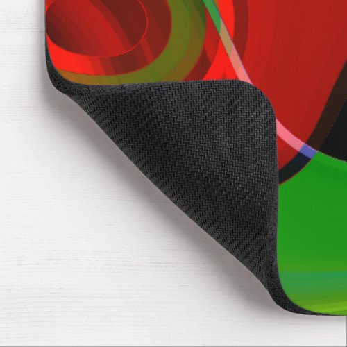 Stroke curve with slight overlap over red to green mouse pad