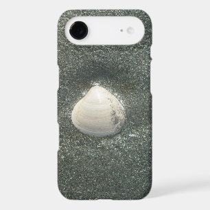 Stuck in a Shell: Minimalist Beach Serenity Achemp iPhone 17 Air Case