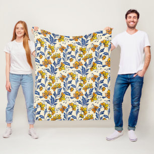 Stunning Seamless Pattern of Flowers and Leaves Fleece Blanket