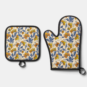 Stunning Seamless Pattern of Flowers and Leaves Oven Mitt & Pot Holder Set