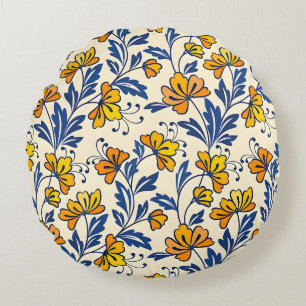 Stunning Seamless Pattern of Flowers and Leaves Round Pillow