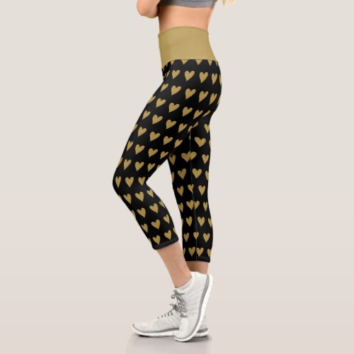 Stylish Black And Gold Heart Pattern Capri Leggings