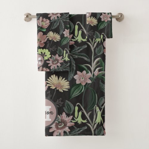 Stylish Black Personalized Monogram Floral Pattern Bath Towel Set