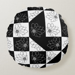 Stylish Black & White Checkered Floral Aesthetic Round Pillow