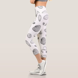 Stylish Black White Seashells Pattern Capri Leggings