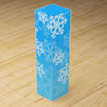 Stylish Blue Snowflakes Modern Christmas pattern Wine Box<br><div class="desc">Stylish and modern festive pattern featuring a blue background and elegant, white snowflakes. The clean, geometric snowflake design brings a touch of winter charm, adding sophistication and a festive flair. Perfect for wrapping gifts in a memorable and eye-catching way. This design seamlessly blend modern aesthetics with holiday spirit, making it...</div>