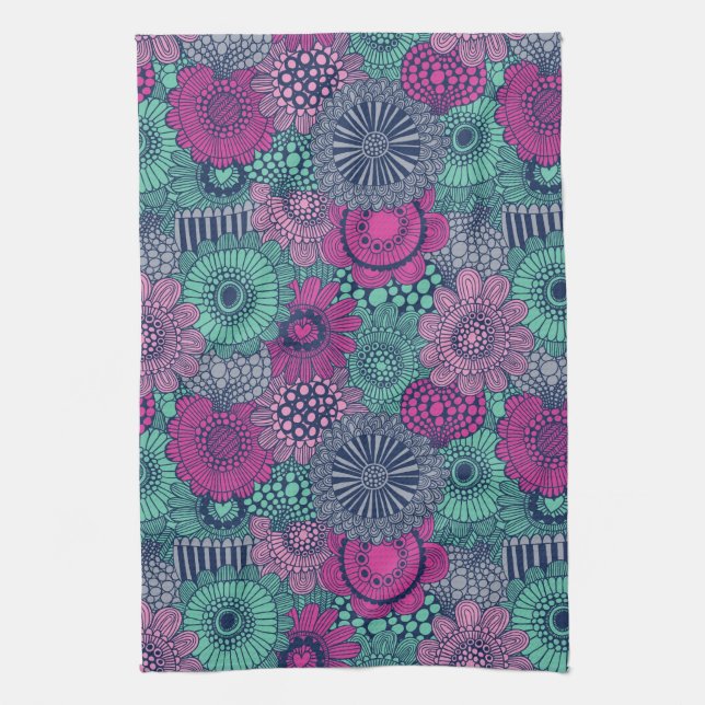 Stylish bright pattern of gorgeous flowers towel (Vertical)