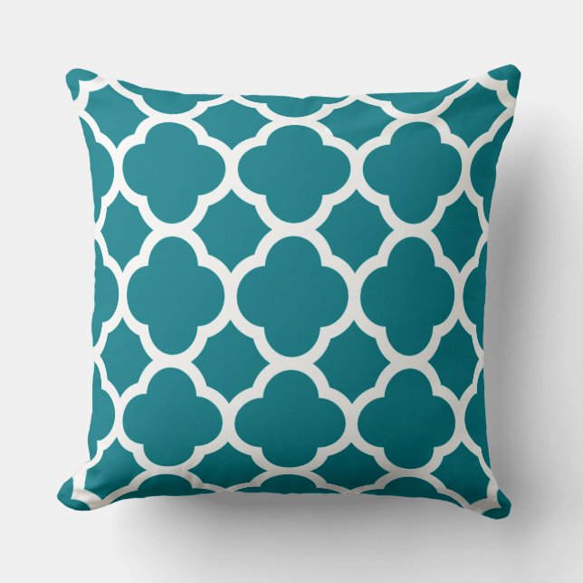 Stylish Dark Turquoise Quatrefoil Pattern Throw Pillow (Front)