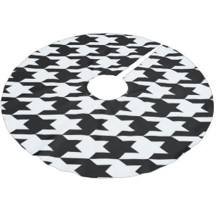 stylish geometric black white houndstooth pattern brushed polyester tree skirt