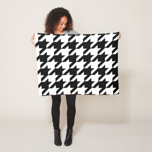 stylish geometric black white houndstooth pattern fleece blanket