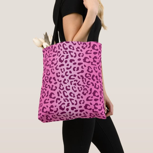 Stylish Pink Leopard Print Tote Bag (Close Up)