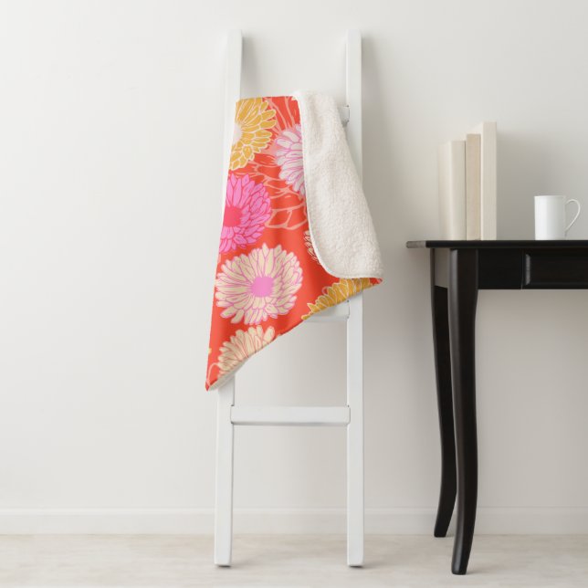 Stylish Retro Dahlia Floral Pattern Red Pink Sherpa Blanket (In Situ)