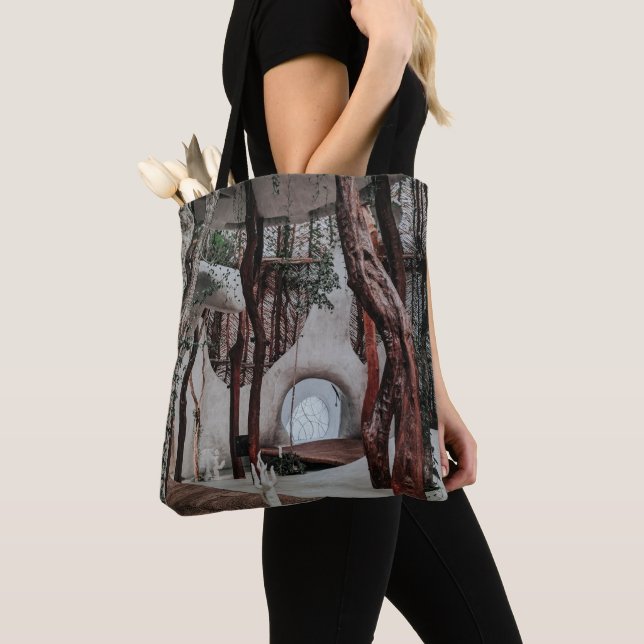 Stylish Tote Bag (Close Up)