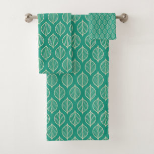 Stylized Green Leaf Pattern Bath Towel Set