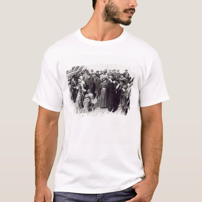 Suffragettes in Hastings, 1908 T-Shirt (Front)