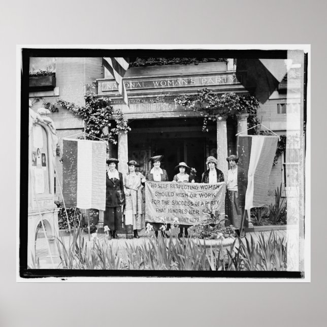 Suffragettes Vintage Poster (Front)