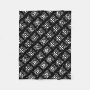 Sugar skull kitty cat pattern in cool Goth style Fleece Blanket