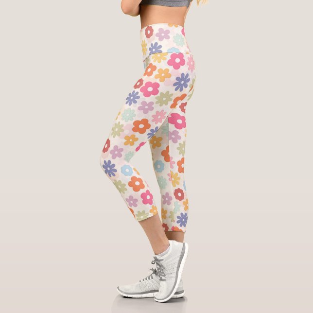 Summer 70’s Boho Retro Daisy Flowers Capri Leggings (Left)