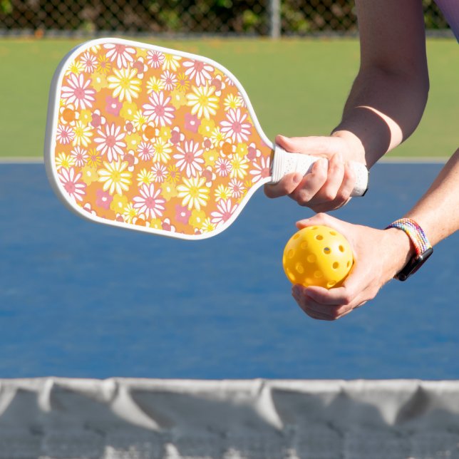 Summer Daisies Pickleball Racket (Insitu)